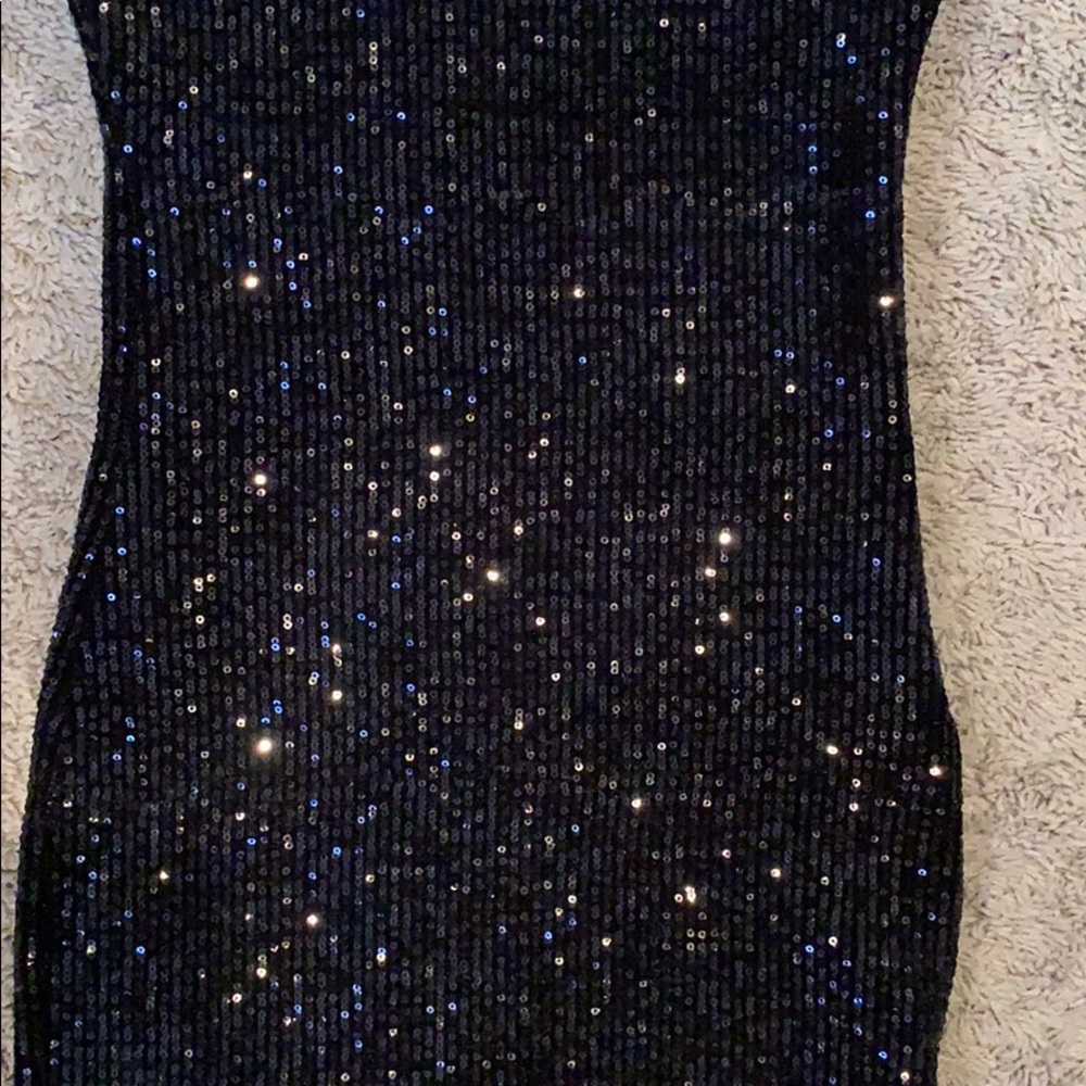 Dress - Picture 4 of 6